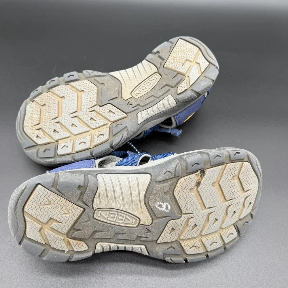 Keen Newport H2 Hiking Sandals Size 5 Big Kids Blue Water Shoes Casual Outdoor